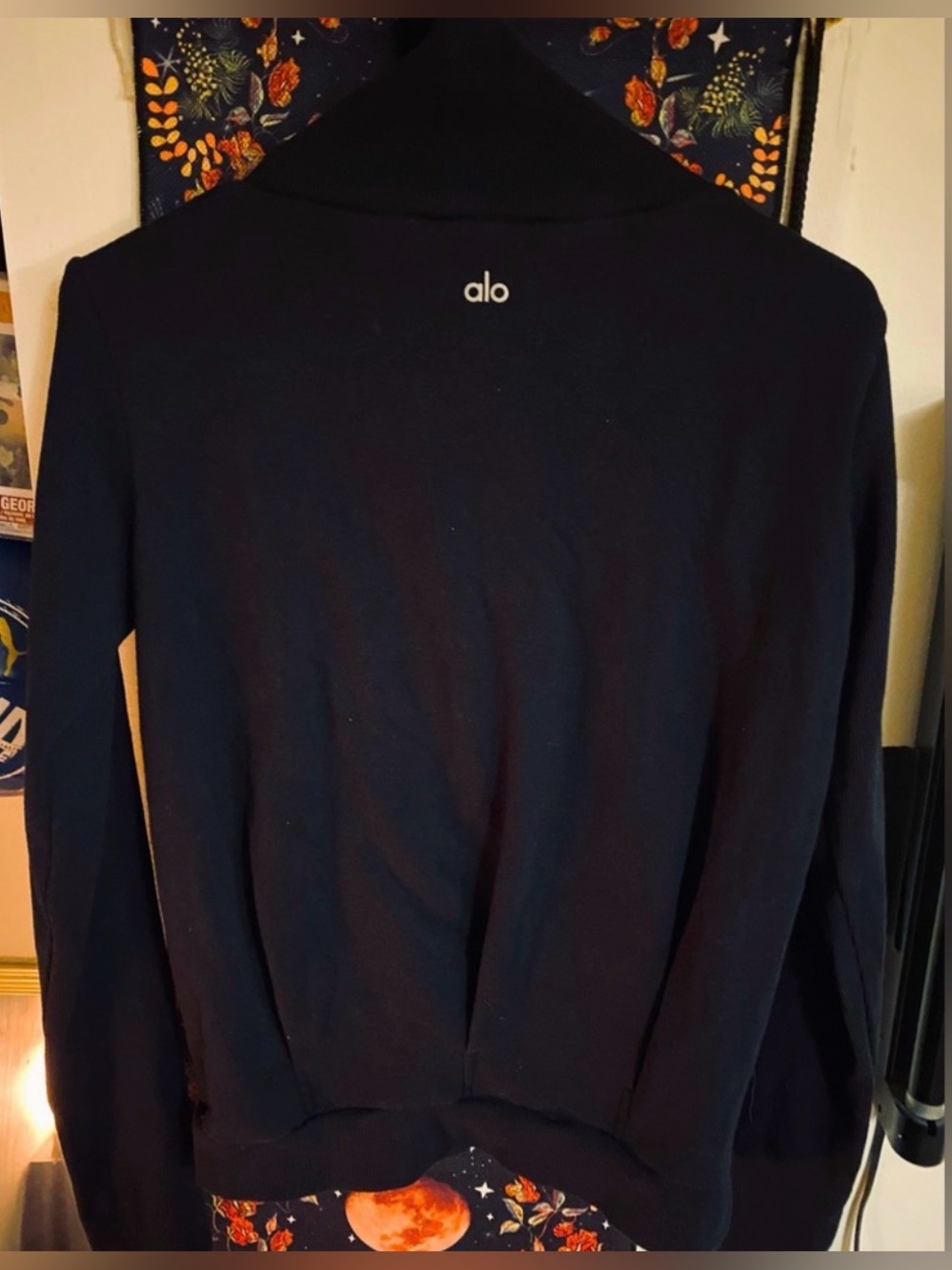 Alo Yoga Athleta Mock Neck long sleeve, Size small